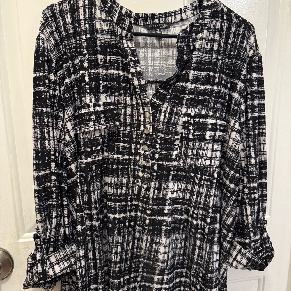 Ava & Grace Black and White Checkered Blouse